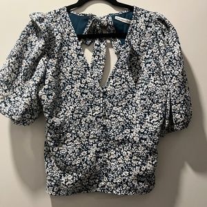 Abercrombie- Puff sleeve floral shirt